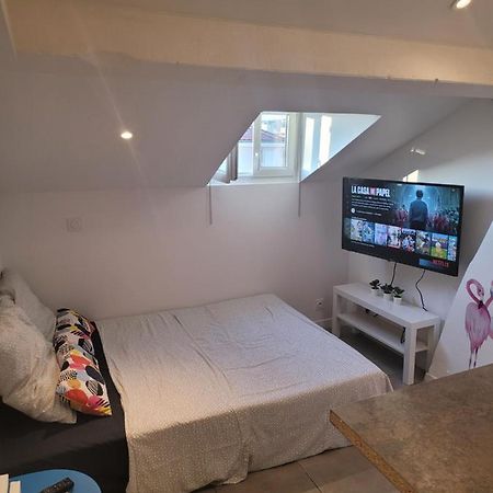 Studette Independante Hyeres Gare Particulier Apartment ภายนอก รูปภาพ