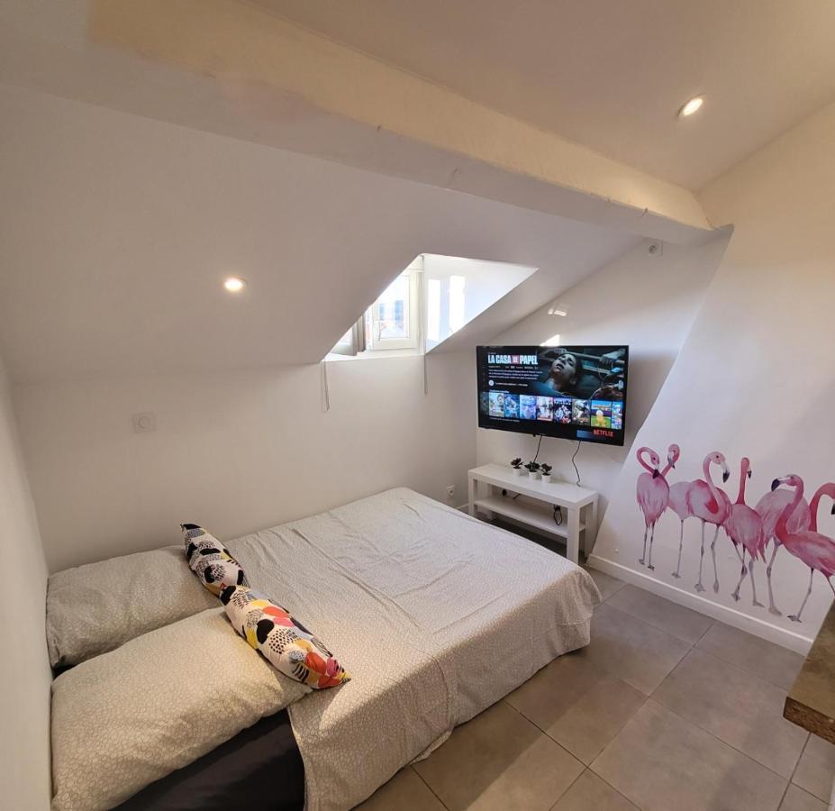 Studette Independante Hyeres Gare Particulier Apartment ภายนอก รูปภาพ