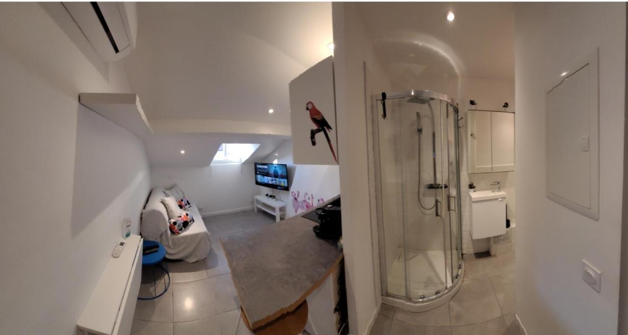 Studette Independante Hyeres Gare Particulier Apartment ภายนอก รูปภาพ